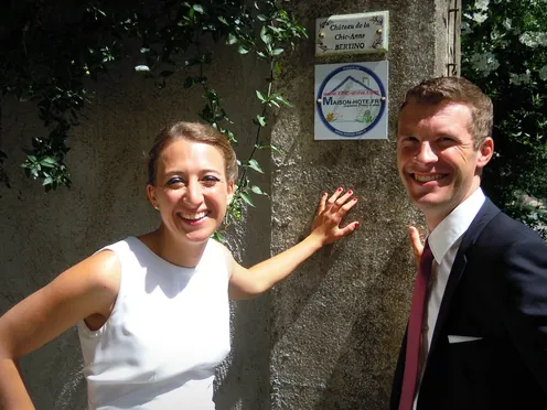 Des hôtes just married