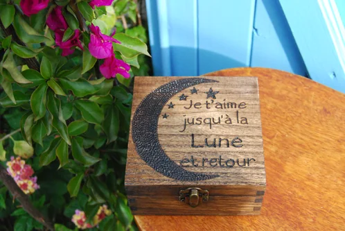 Boîte « Je t’aime jusqu’à la Lune et retour »
