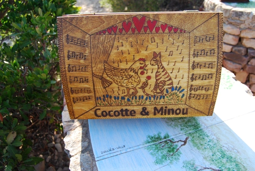 Malle aux souvenirs « Cocotte & Minou »